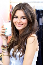 Victoria Justice Wallpaper