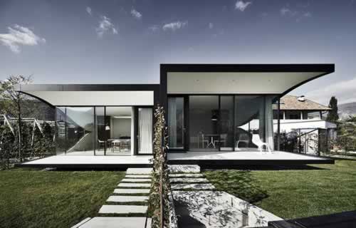 Mirror House design