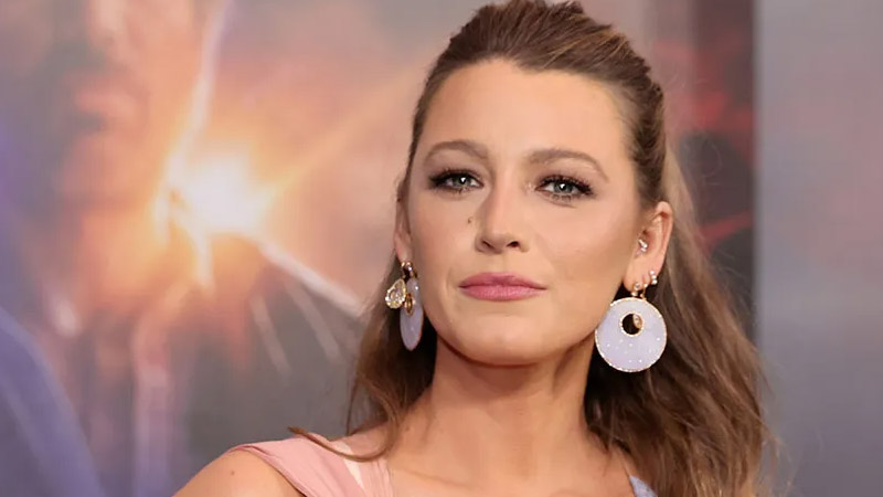  Blake Lively Makes Stunning Return at CFDA Fashion Awards Amid “Bullying” Accusations