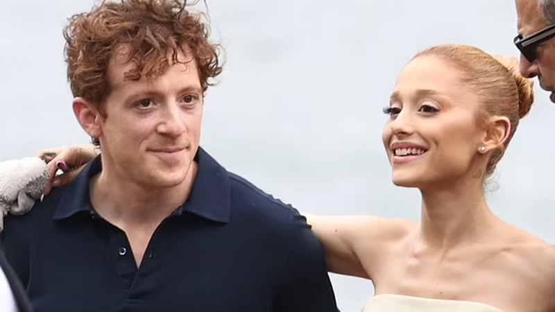  Ariana Grande Moves Forward with Ethan Slater Romance Ahead of ‘Wicked’ Premiere